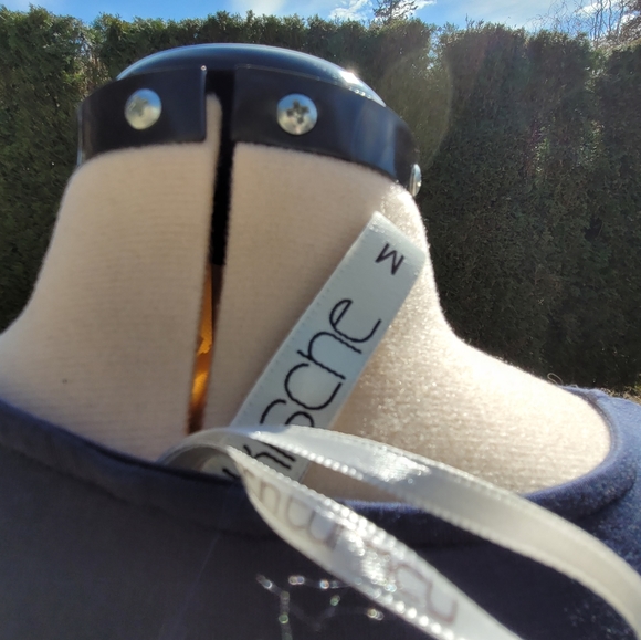 Kische tiered sleeveless top - Picture 3 of 6